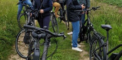 groupe-seminaire-chemin-locquirec-400x516